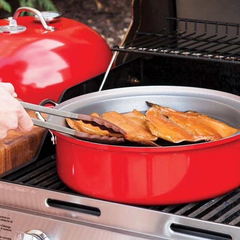 Nordic Ware Kettle Smoker rookpan ø 31,4 cm rood Nordic Ware Kettle Smoker Rookpan ø 31,4 Cm Rood -Nordic Ware 36556 on grill trout model02 silver 1