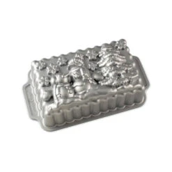 Nordic Ware - Bakvorm "Winter Wonderland Loaf Pan" - Nordic Ware Sparkling Silver Holiday