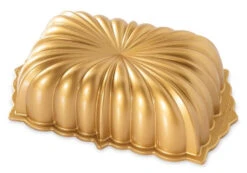 Nordic Ware Classic Fluted Bakvorm 1,42 Liter Aluminium Goudkleurig 2 Nordic Ware Classic Fluted Bakvorm 1,42 Liter Aluminium Goudkleurig -Nordic Ware 81677 fluted loaf pan 780x780 2